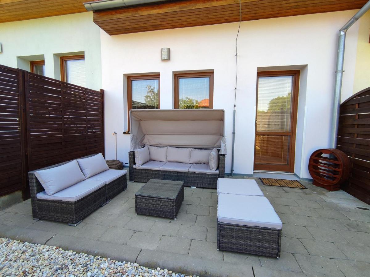 Ubytovani Ema Appartement Valtice Buitenkant foto